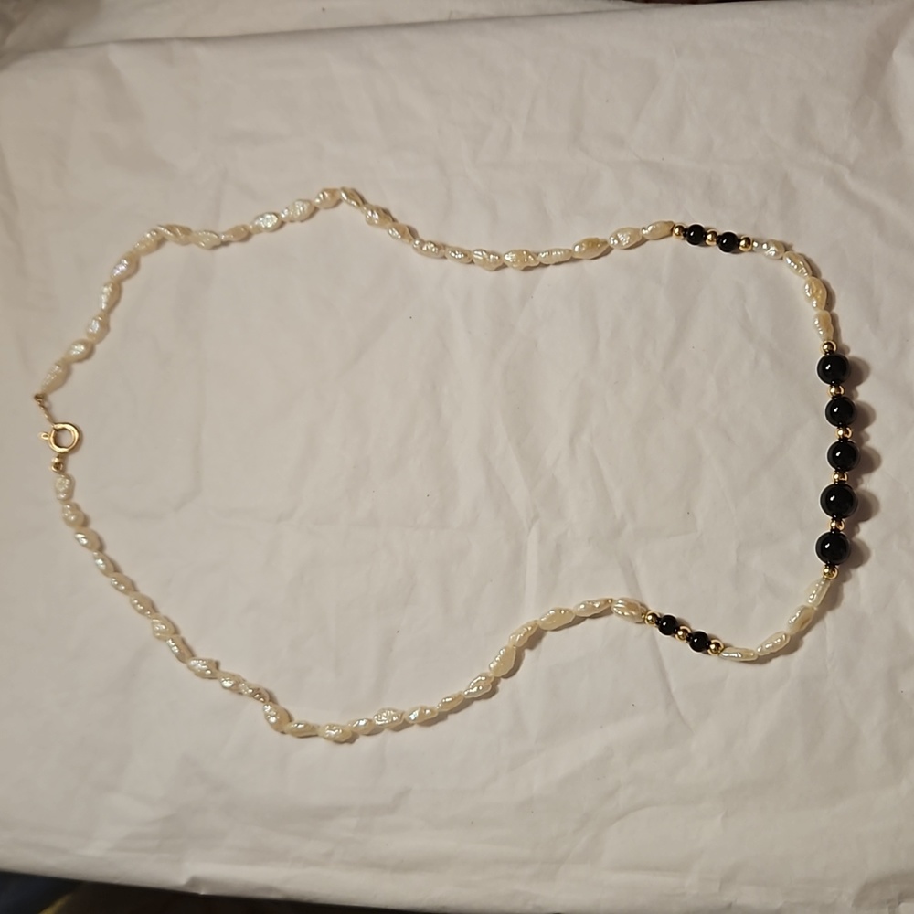 Vintage Freshwater Pearls Onyx & 14k Gold Necklace